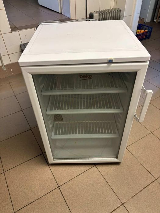 Wyposażenie  serowarni (stoły gastronomiczne witryny chłodnicze itp)