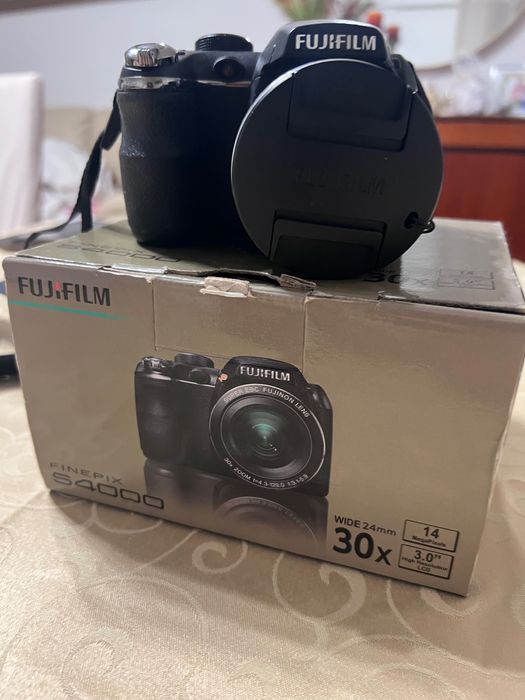 Fujifilm FinePix S4000 – Câmera Digital 14 MP, Zoom 30x, LCD 3.0”
