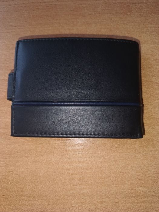Продам новий шкіряний чоловічий гаманець!