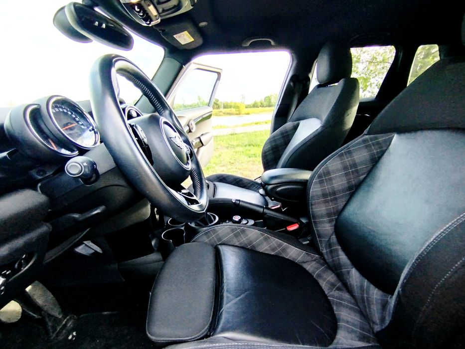 OPORTUNIDADE | MINI Cooper D 2018 Nacional | Muito Estimado | Cerca de 93.000 km