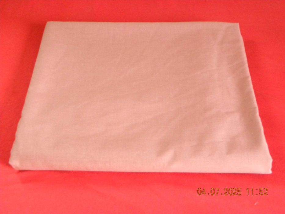 Prześcieradło 260 cm x 274 cm.