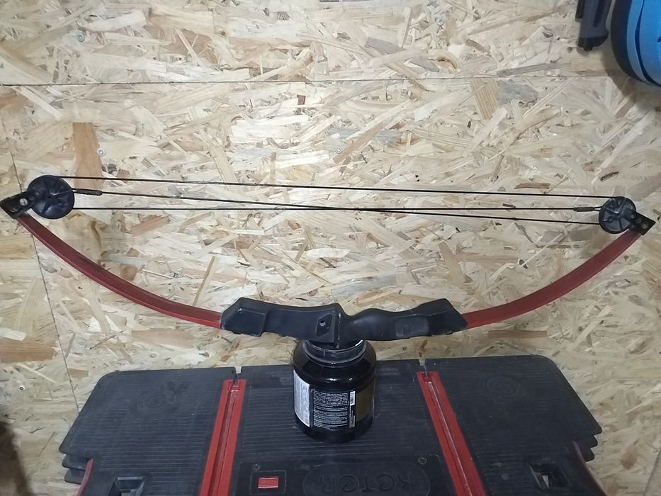 Лук для стрельбы,спорт ,отдых