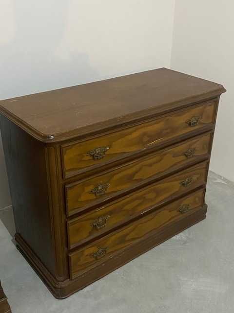 Cómoda antiga Cerejeira