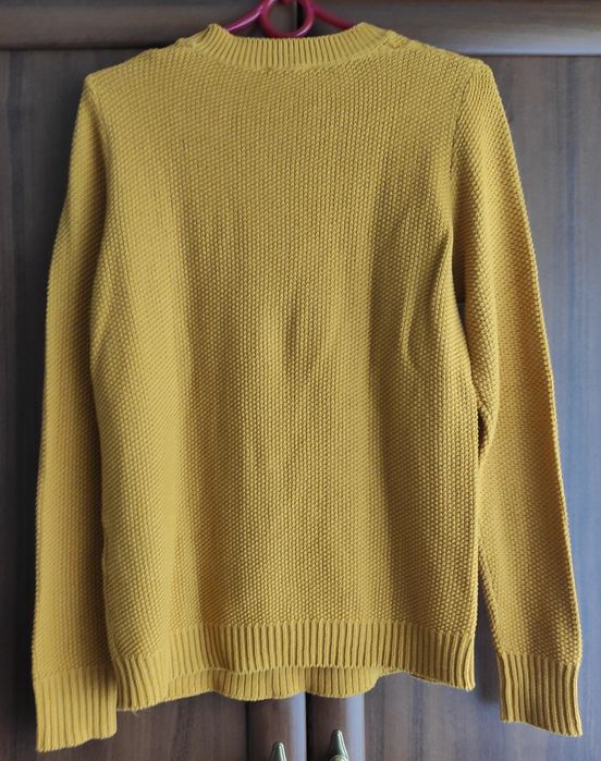 Musztardowy sweter damski zavanna