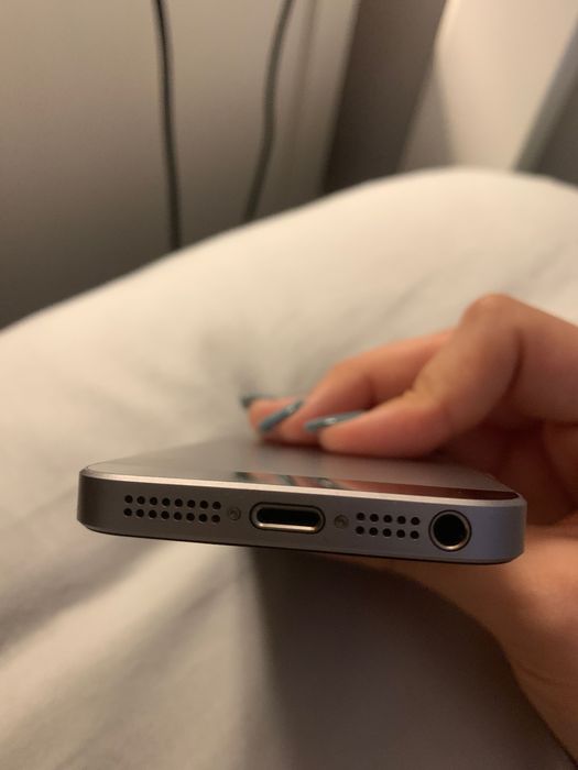 iPhone SE 16GB em ótimo estado