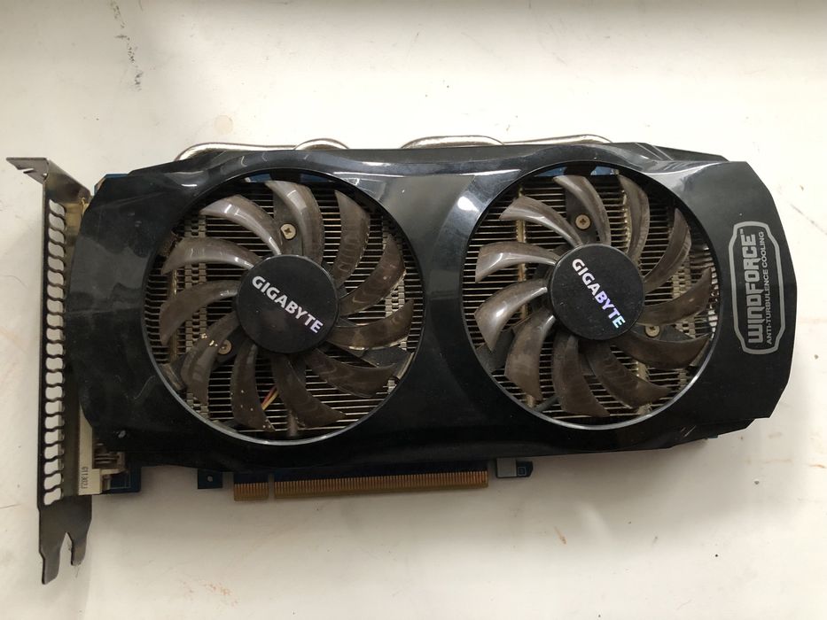 Видеокарта Gigabyte GTX 660 2Gb Срочно