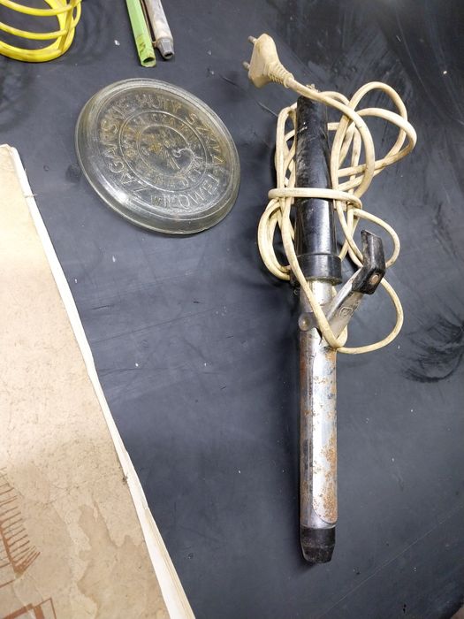 Zabytkowe przedmioty PRL KOMUNA dzbanek koło wózka lokówka zeszyt inne