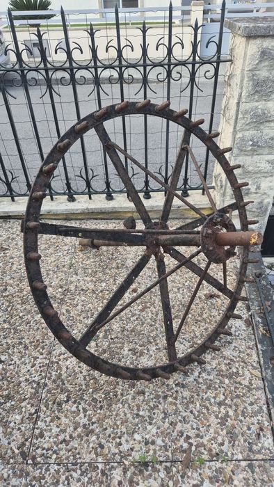 Antiga roda de Nora