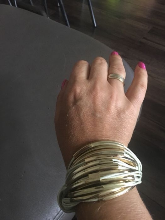 Piękna duża bransoletka.