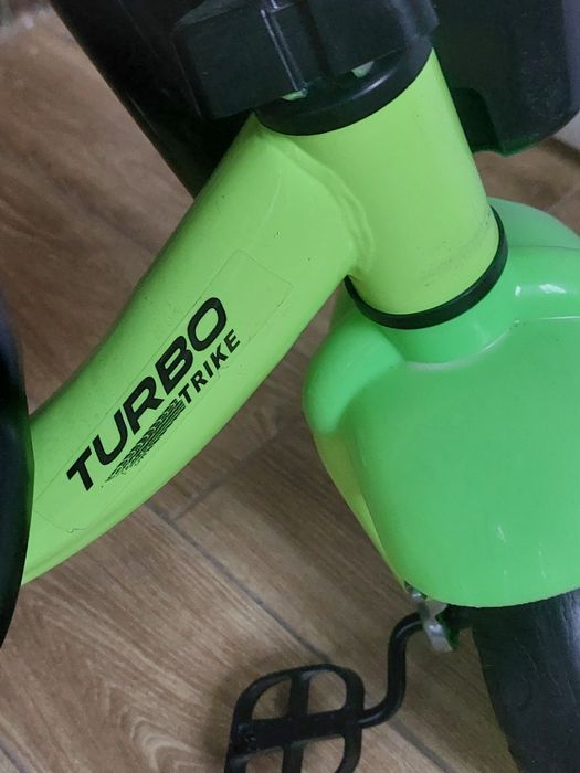 Триколісний дитячий велосипед