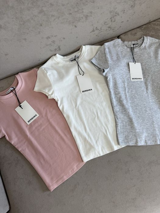 XS, S, M. Футболки Bershka бершка, футболки в стилі скімс skims