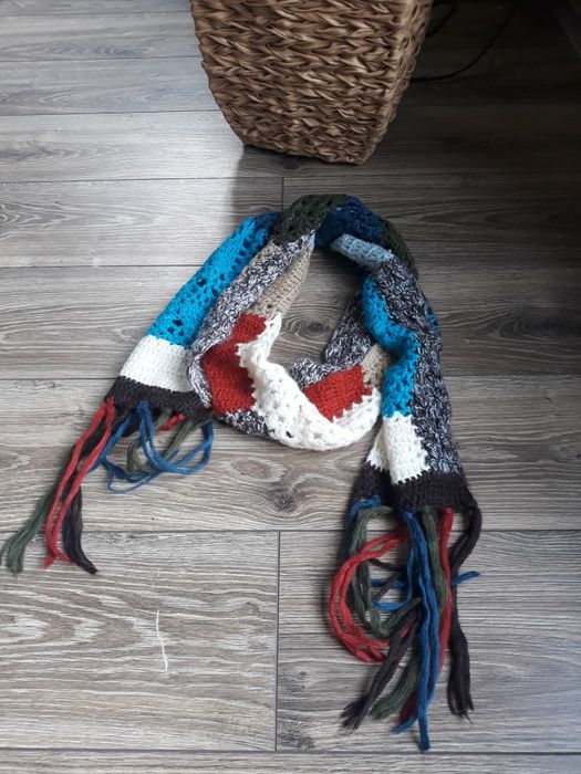 Szal z frędzlami boho