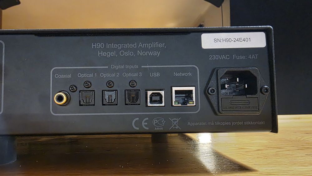 Wzmacniacz Hegel H90