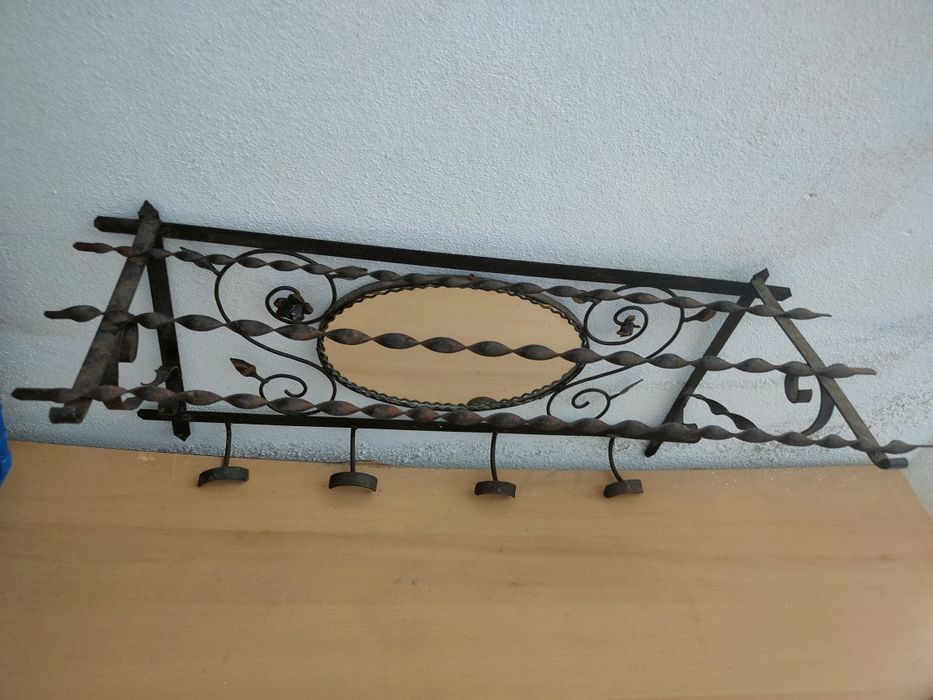 Cabide de parede vintage em ferro.