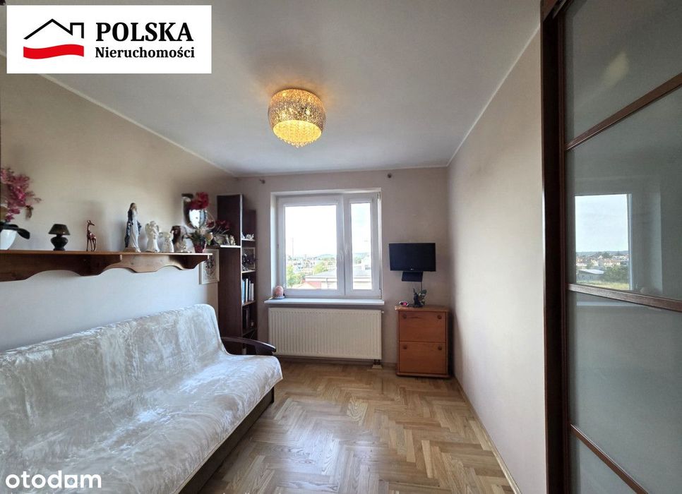 Na sprzedaż zadbane 3 pokojowe mieszkanie w Rumi.