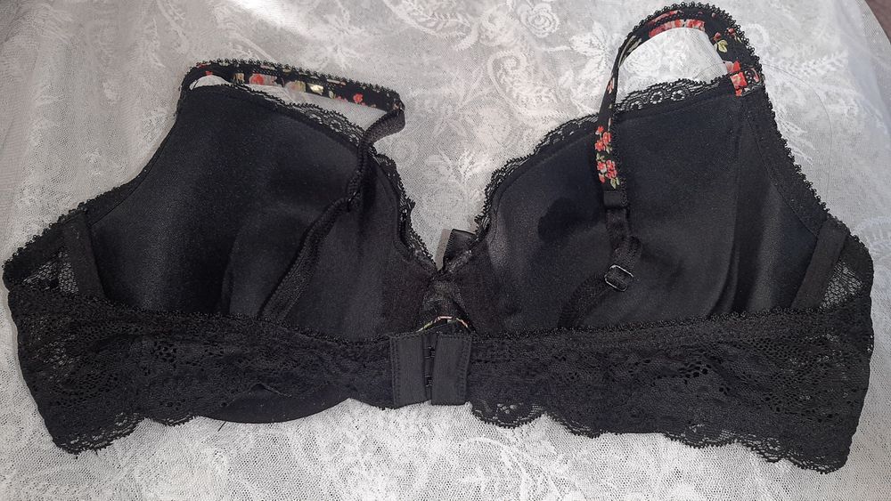 Biustonosz z koronką na fiszbinach*sexy 70 B