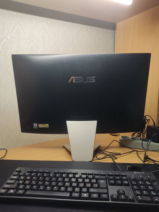 Моноблок Asus V241IC