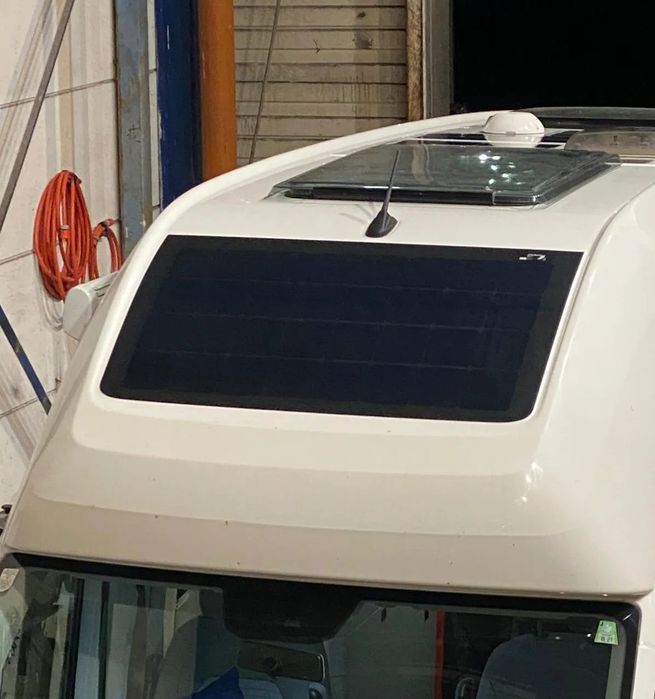 Panel solarny 109W VW Grand California 600 + Victron SmartSolar 75/15