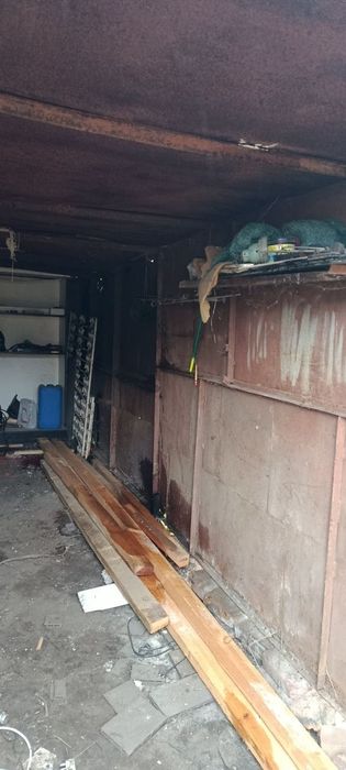 Гараж жилезный срочно