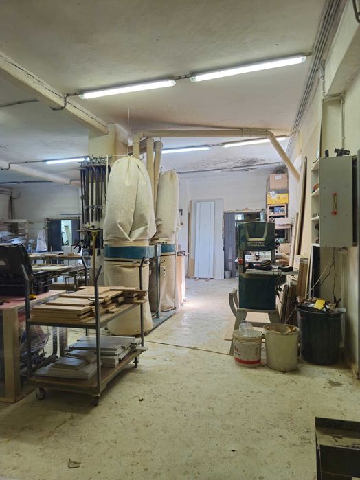 Продається приміщення під бізнес.