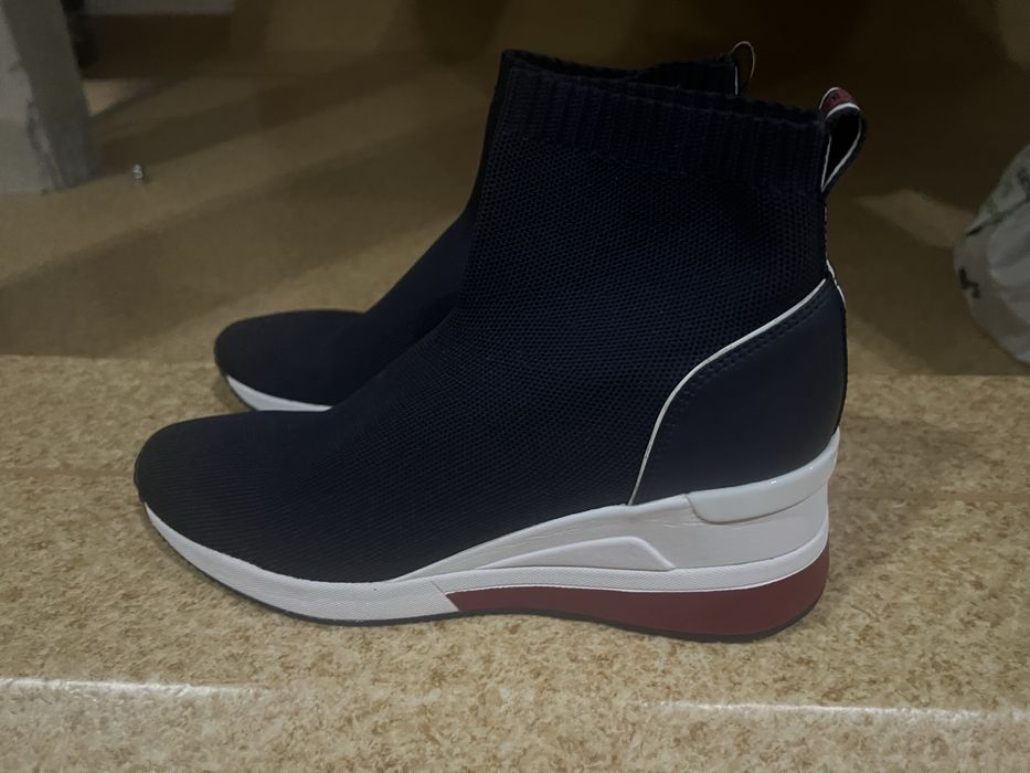 Michael Kors sneakersy granatowe r.40