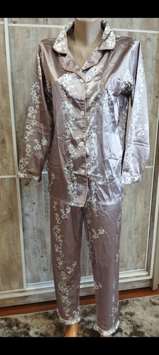 Нова піжама 42р,легенька