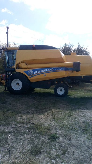 Комбайн New Holland TC5.90