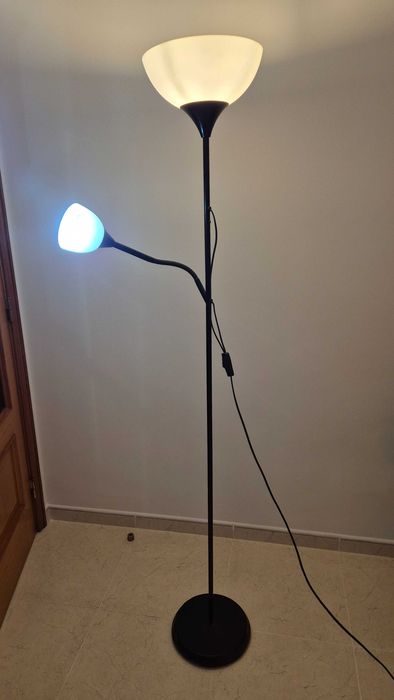 Candeeiro de pé IKEA