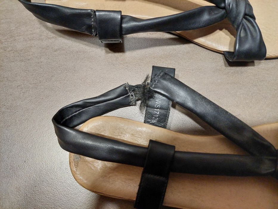 Damskie buty sandały rozmiar 39 oddam za darmo