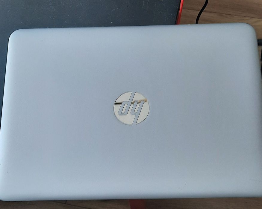 Hp elite book  820 g3