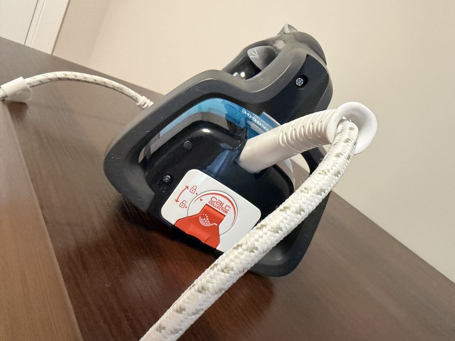Праска Tefal Ultimate 3000W – потужна парова праска у відмінному стані