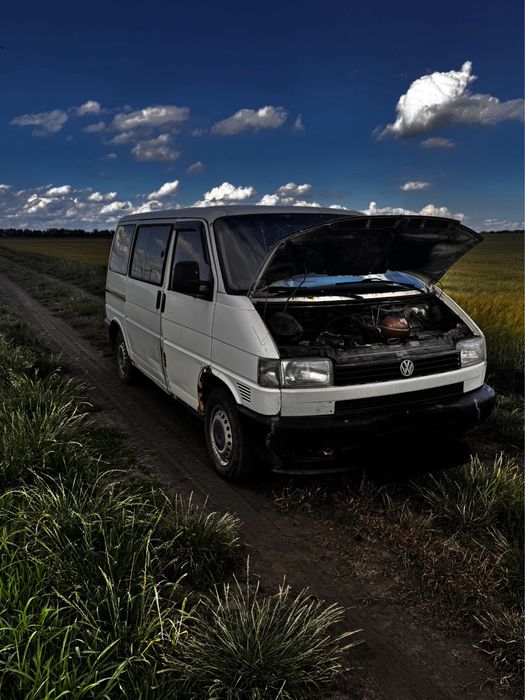 Продам машину  Volkswagen т4