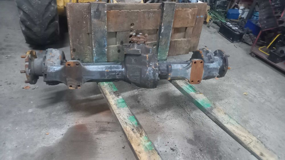 Mosty ładowarka koparka wózek widłowy 4x4 Manitou JLG Volvo Zettemeyer