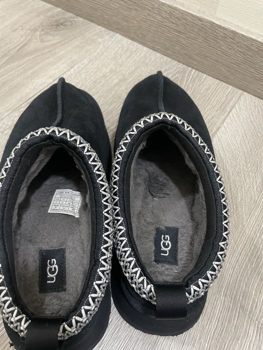 Оригінальні UGG Taz б/в