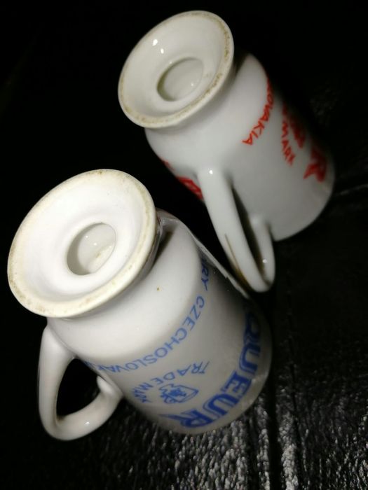 Canecas chávena antiga Checoslováquia miniatura caixa em osso veludo