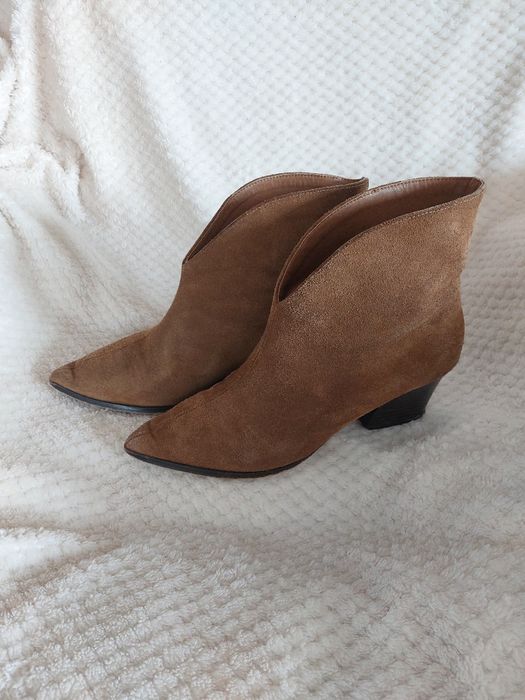 Botki zamszowe, krótkie. Rozmiar 39. Wkładka 25,5 cm. Reserved