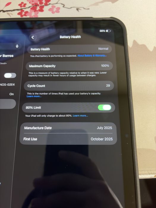 iPad 11” A16 2025 128gb + acessórios e bateria 100%