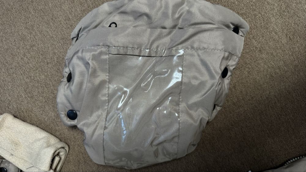 Конверт та муфти для коляски