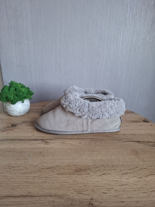 Натуральные замшевые тапочки 40р  с мехом Totes 40р, женские бурки