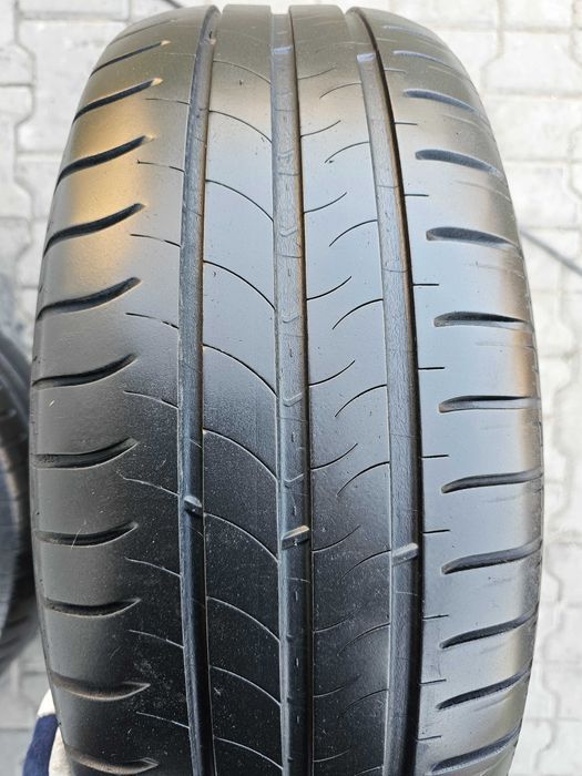 Lato Michelin 215/60 R16