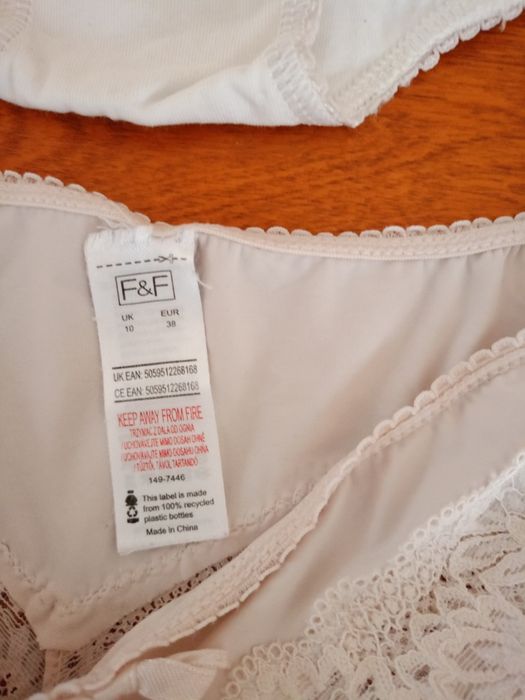 Majtki damskie 2sztuki.