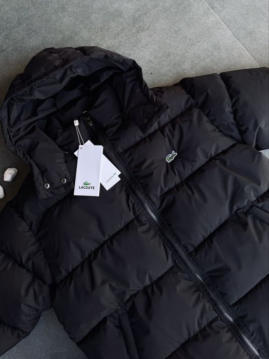 Зимова куртка з капюшоном Lacoste