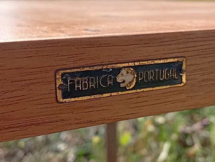 Mesa de centro "Fábrica Portugal"