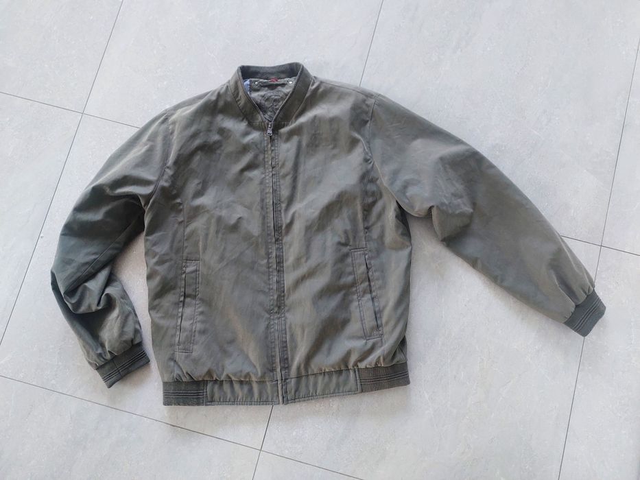 Kurtka wiatrówka/bomberka