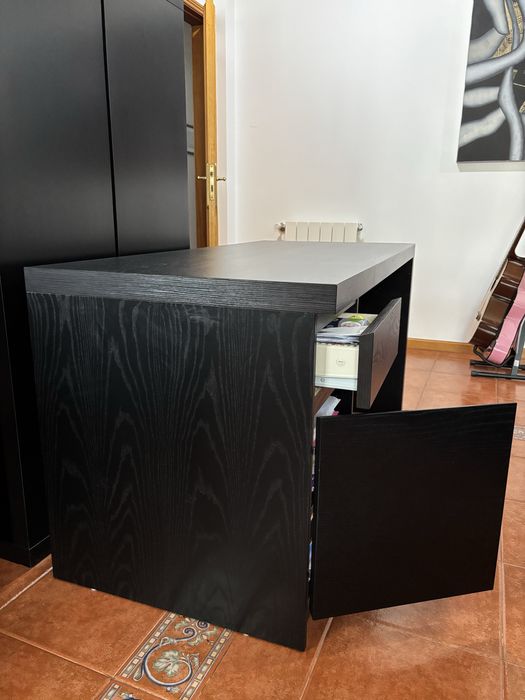 Secretária preta gama MALM IKEA