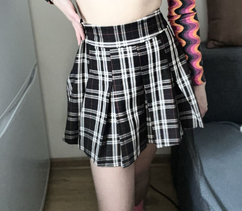 Spódnica w kształcie klatki