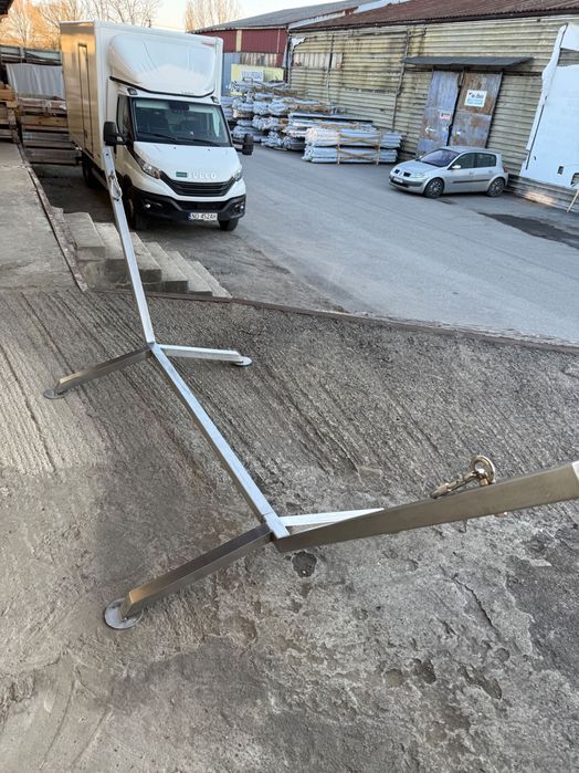 Hamak z nierdzewki bezobsługowy.