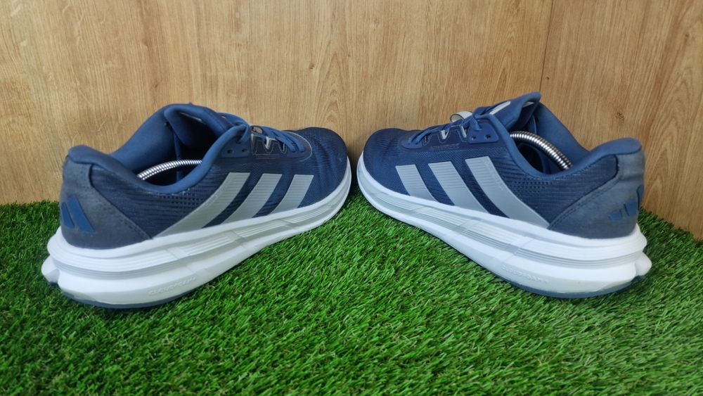 Adidas Questar 3 Running. Розмір 47 1/3