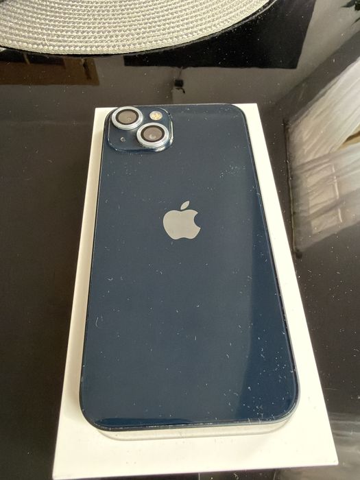 Iphone 13 w bardzo dobrym stanie.