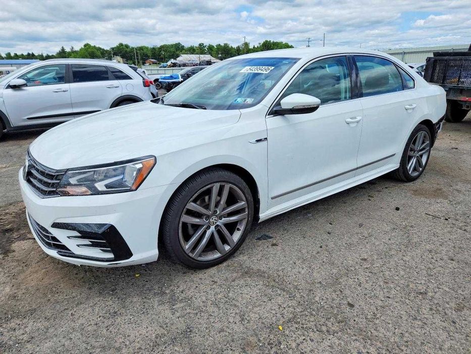 2017 Volkswagen PASSAT R-LINE